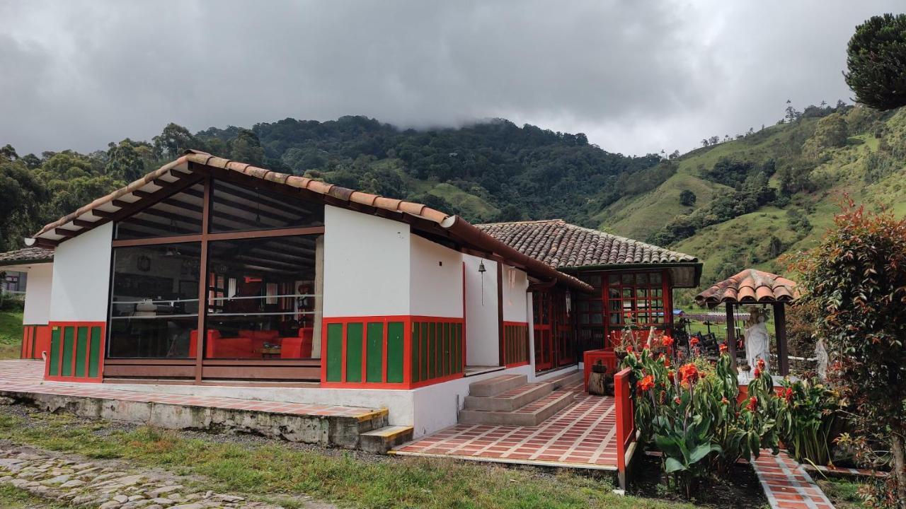 Ecohotel Pinohermoso Reserva Natural Salento Exteriör bild