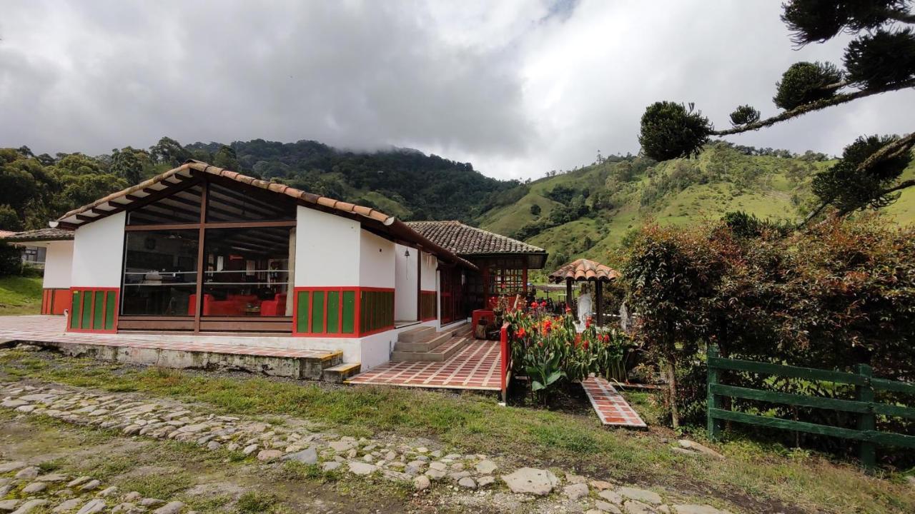 Ecohotel Pinohermoso Reserva Natural Salento Exteriör bild